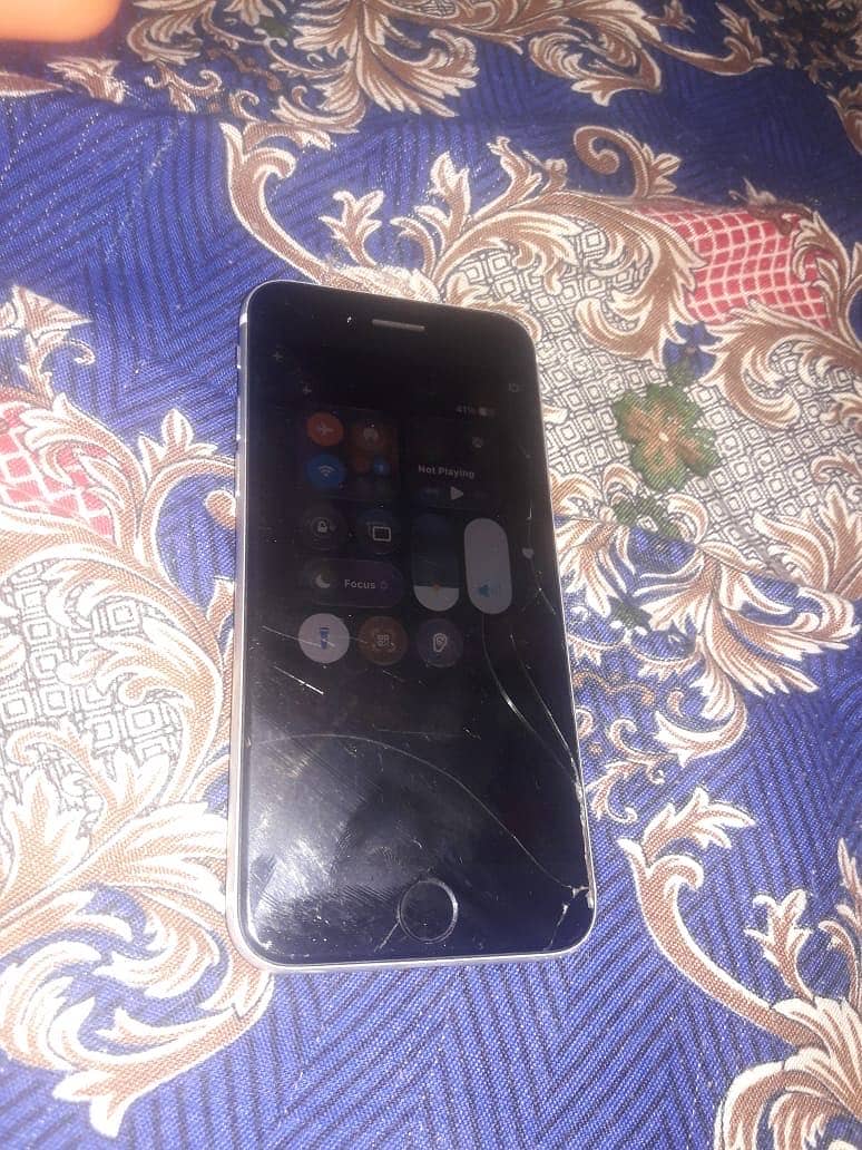 Apple iPhone SE 3