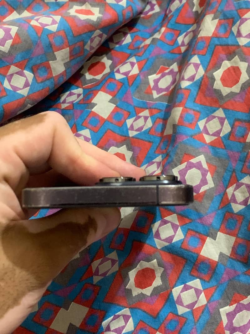 Apple iPhone 14 Pro 2
