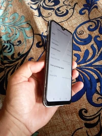 Vivo Y17