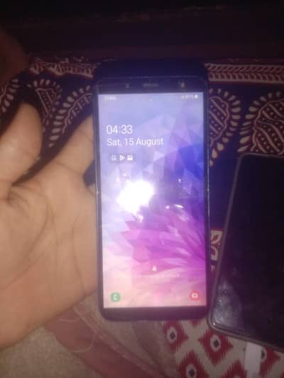 Samsung Mobile J6