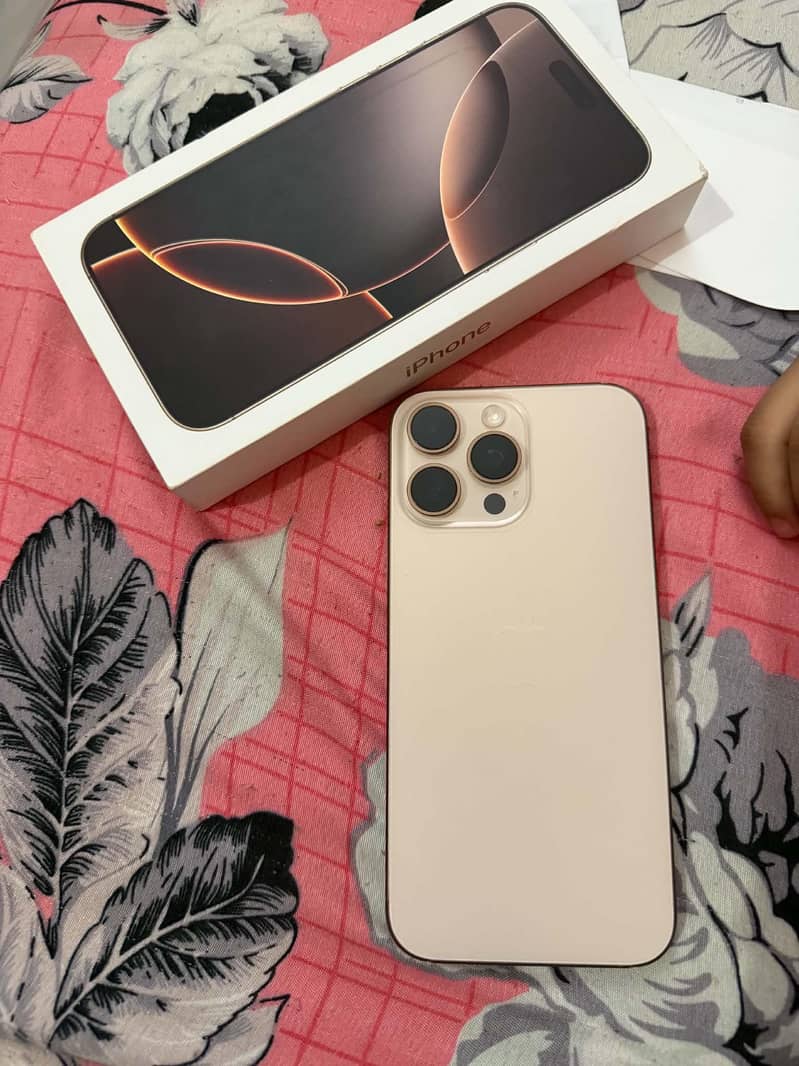 Apple iPhone 16 Pro Max 3