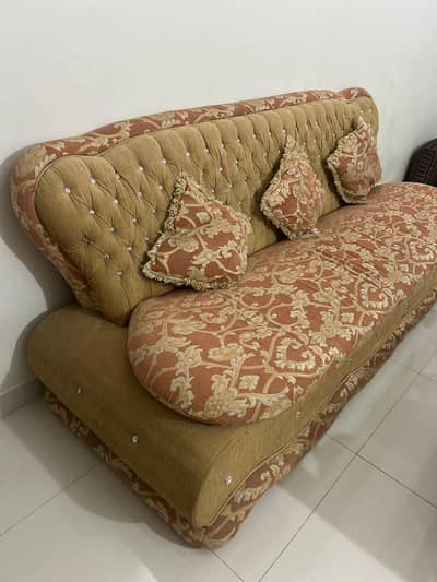 Sofa set 5 seater just like new