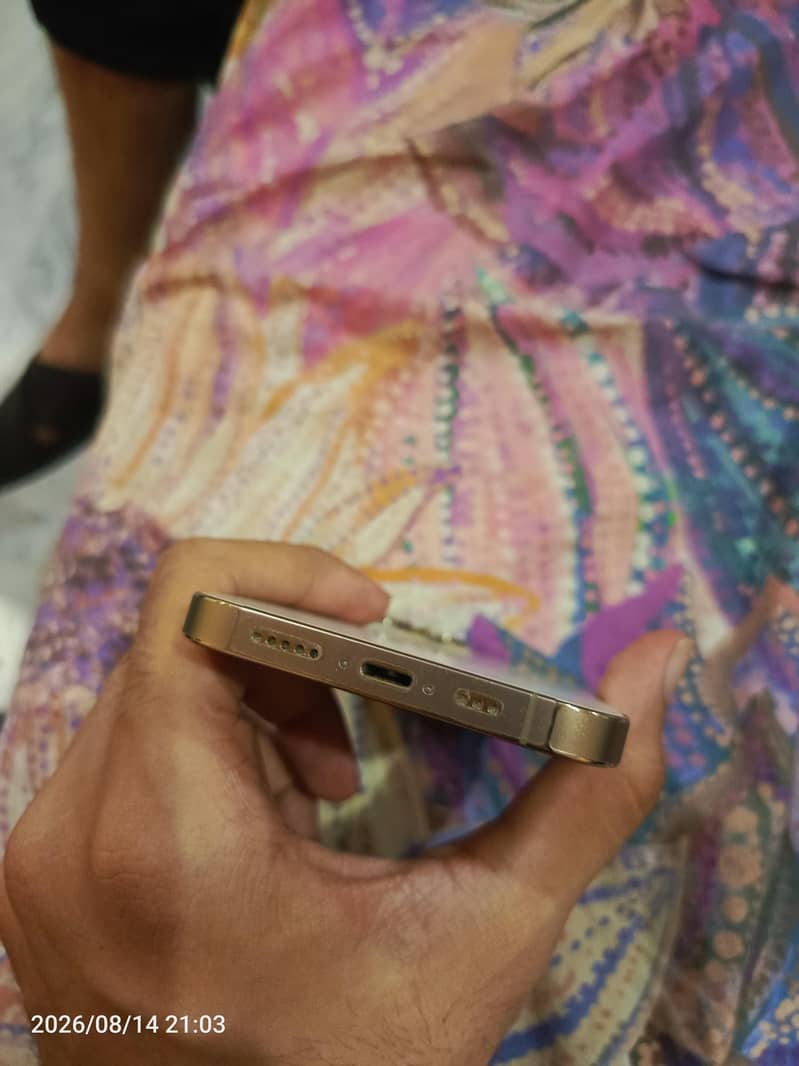 Apple iPhone 13 Pro 1
