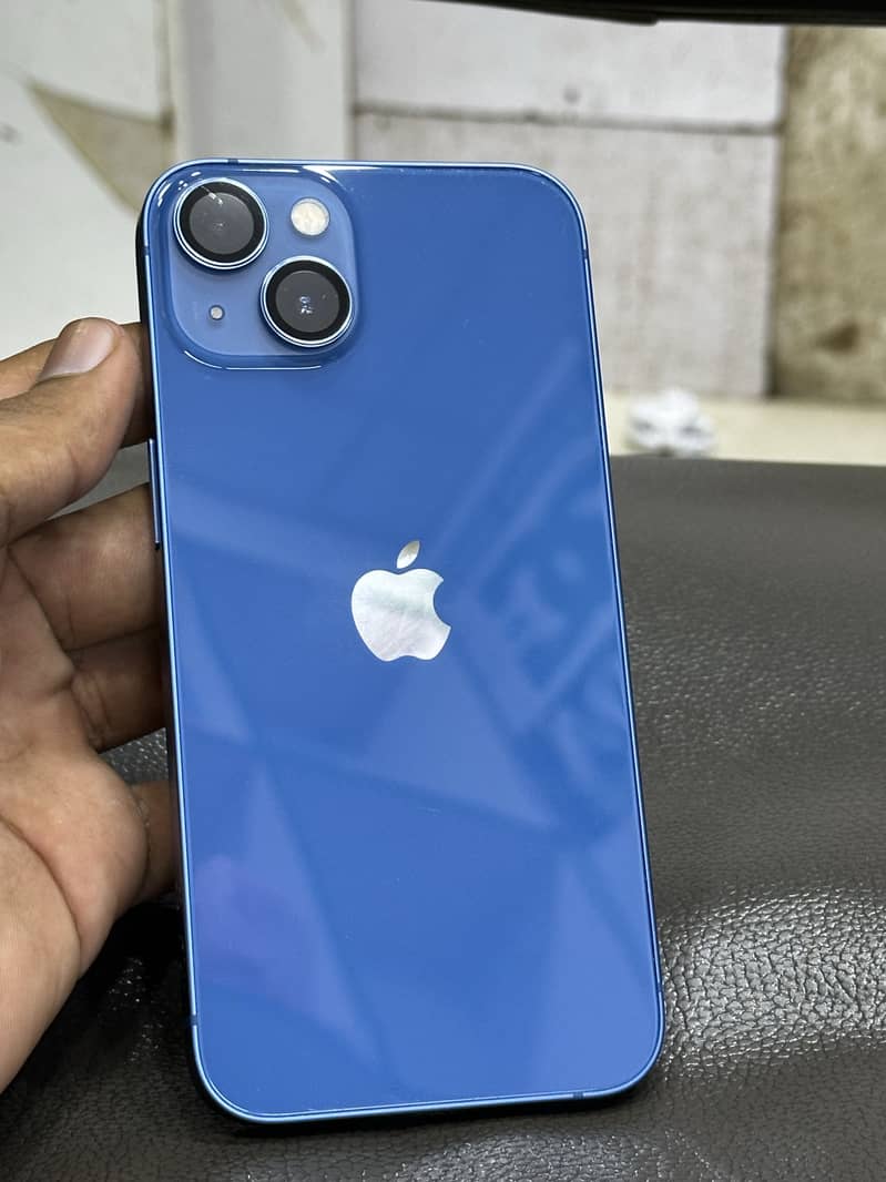 Apple iPhone 13 5