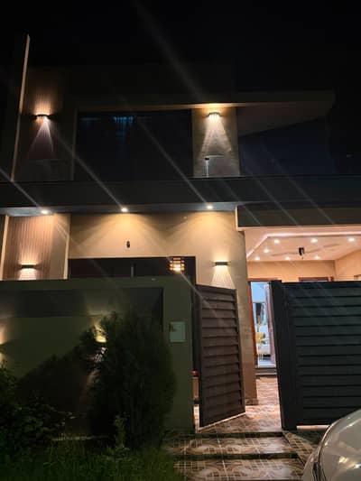 5marla Slightly Used Semi Furnished House With Moder Elevation Like No Other