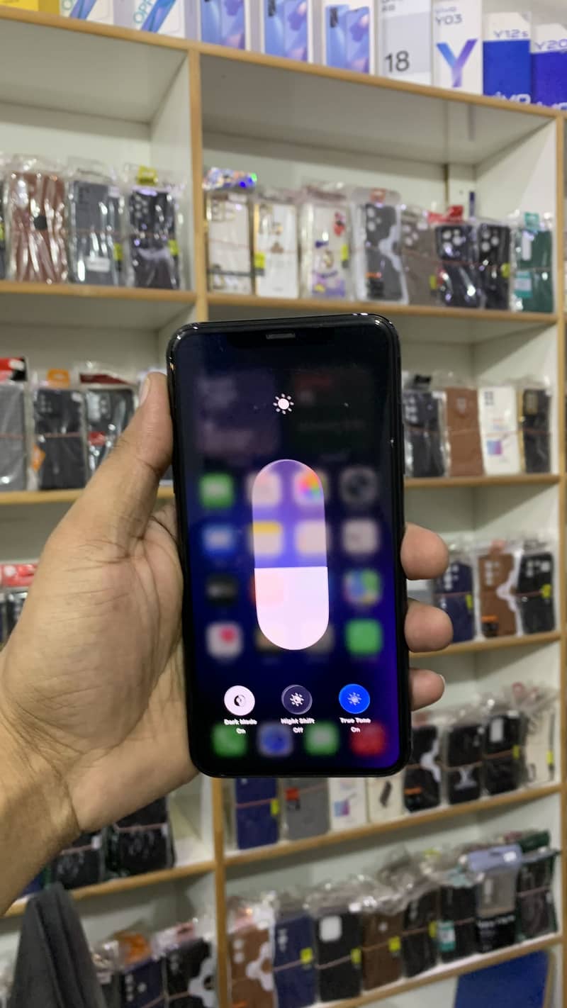 iPhone 11 Pro Max | Read Description 6