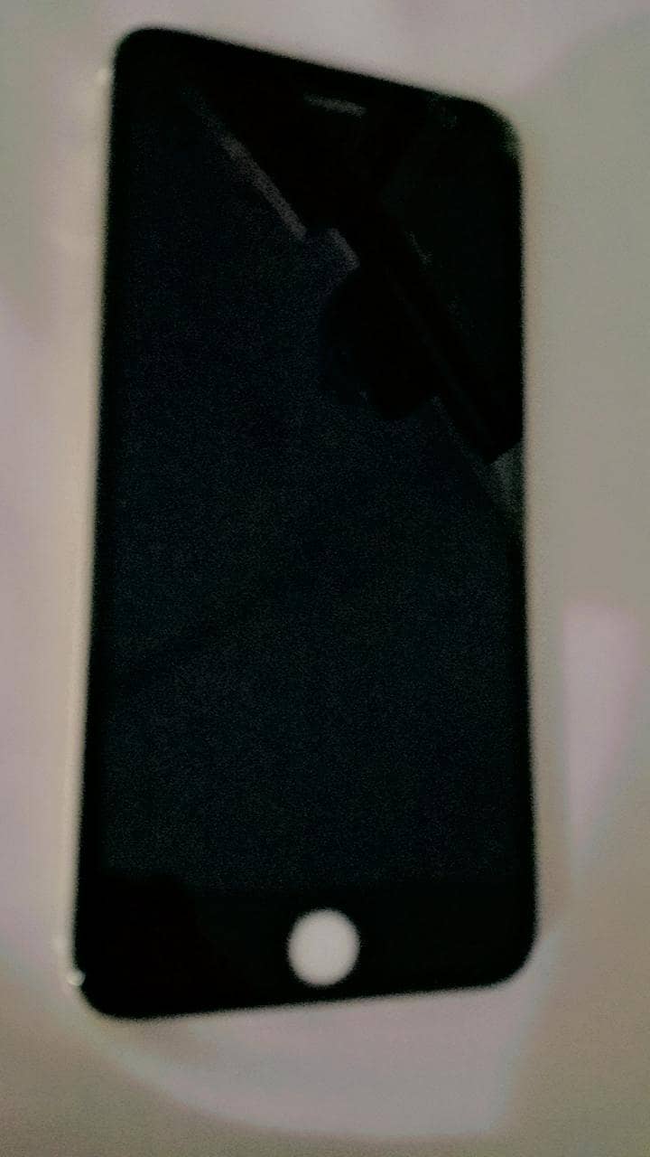 Apple iPhone 6 Plus 0