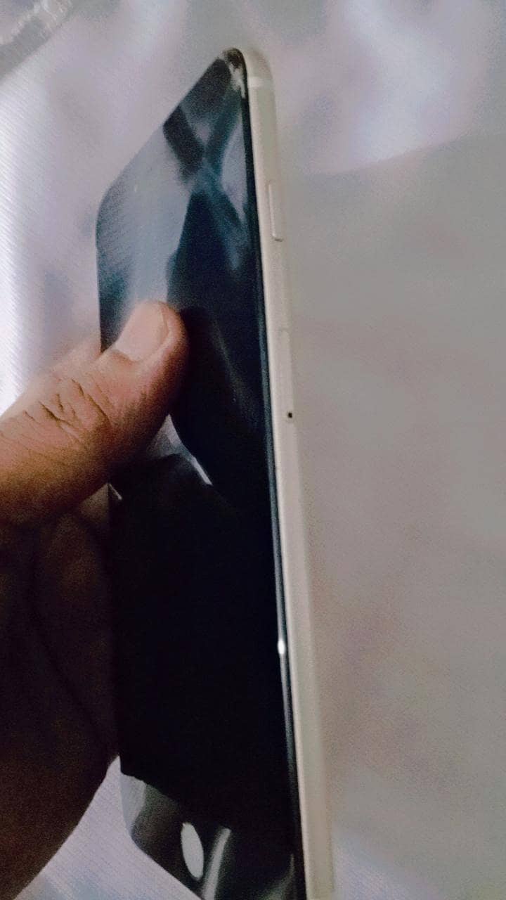 Apple iPhone 6 Plus 3