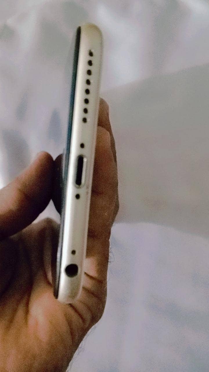 Apple iPhone 6 Plus 5