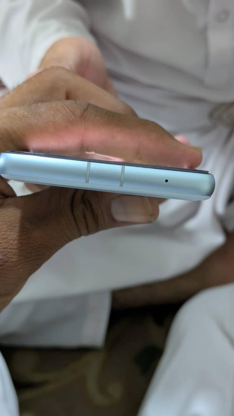 Google Pixel 7a 5