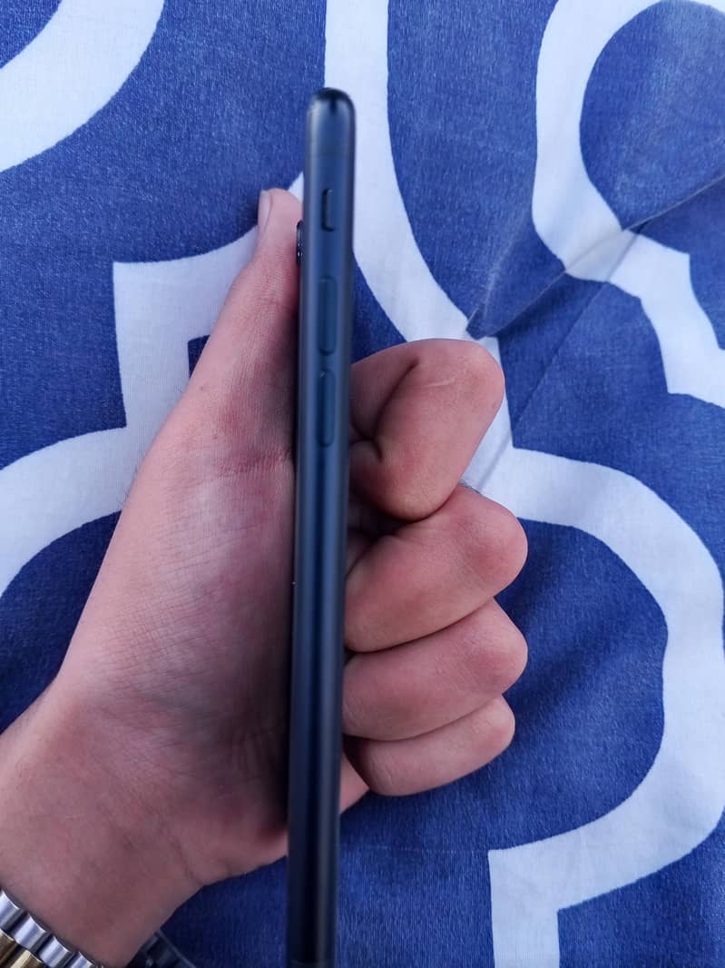 Apple iPhone SE 3