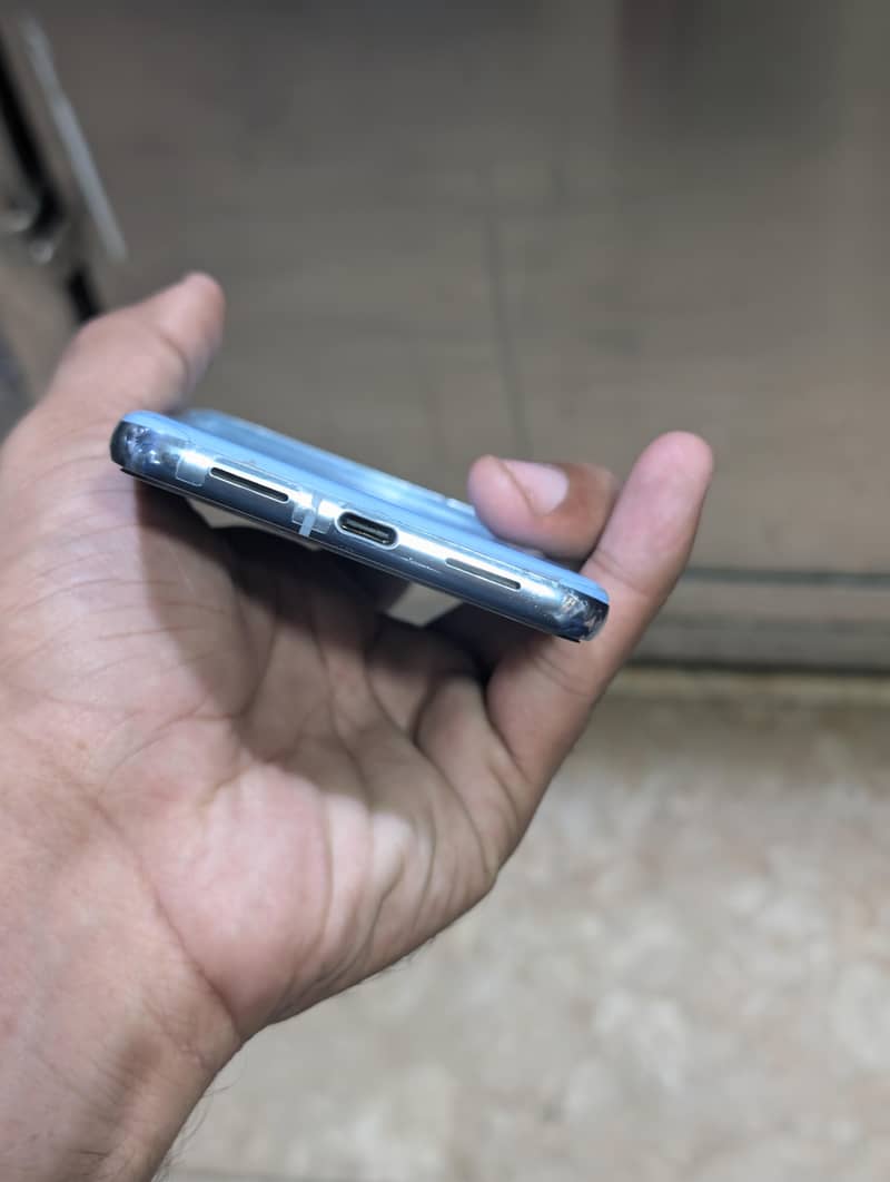 Google Pixel 8 Pro 2