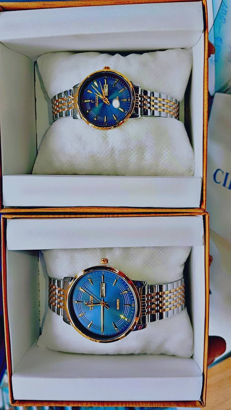 couple watch 0
