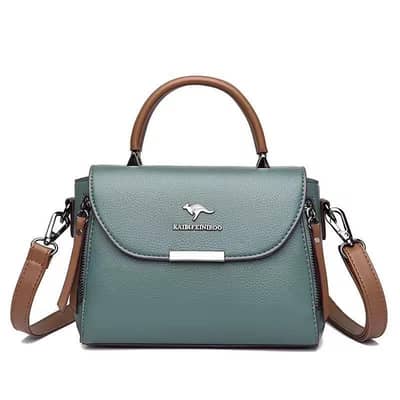 ⁠Stylish Women's Leather Crossbody Handbag