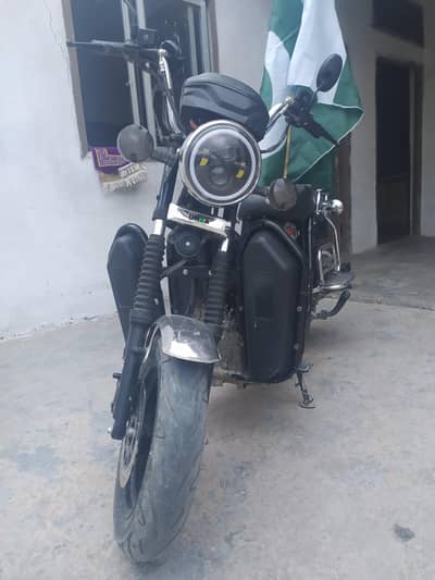 abhi 4 mheeni hugai 4 years warranty hai battery aor moter ki
