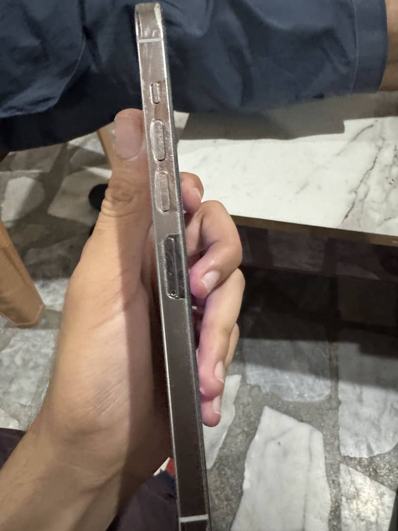 Apple iPhone 13 Pro Max 3