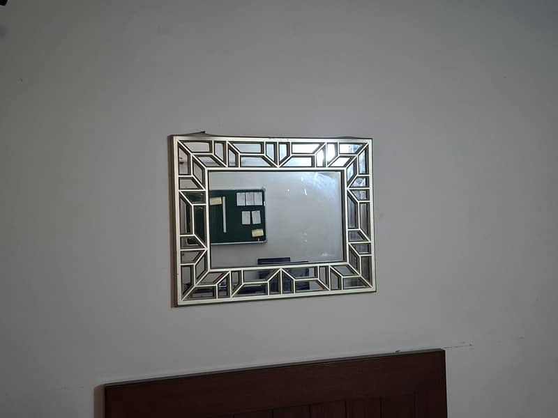 wall mirror 0
