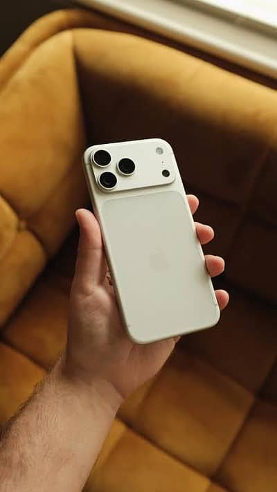 Apple iPhone 17 Pro Max (Mint Condition) Silver