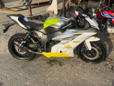 Yamaha YZF R6 400cc 2026