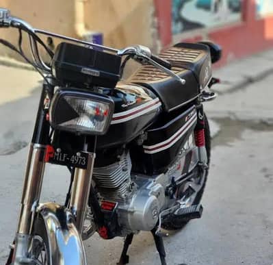 Honda CG 125 bike 2005 model my WhatsApp 03,05,97,96,569