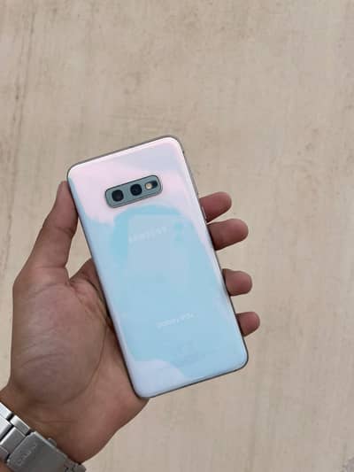 Samsung Mobile S10e