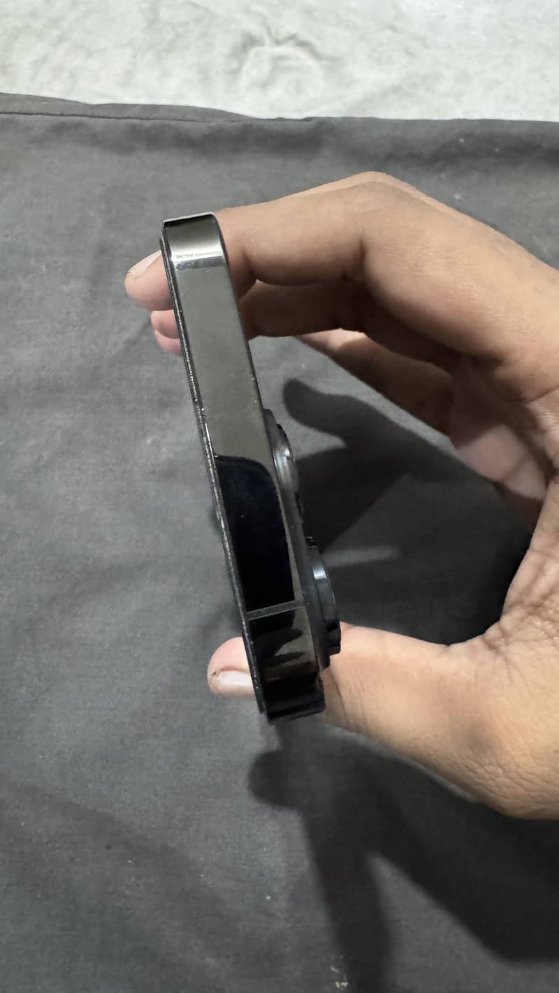 Apple iPhone 14 Pro 1