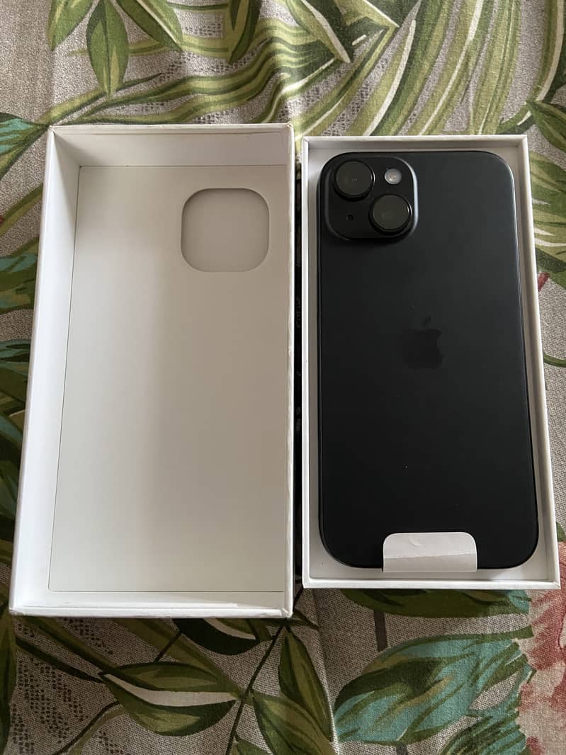 Apple iPhone 15 2
