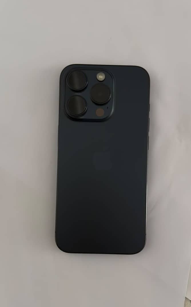 Apple iPhone 15 Pro 2