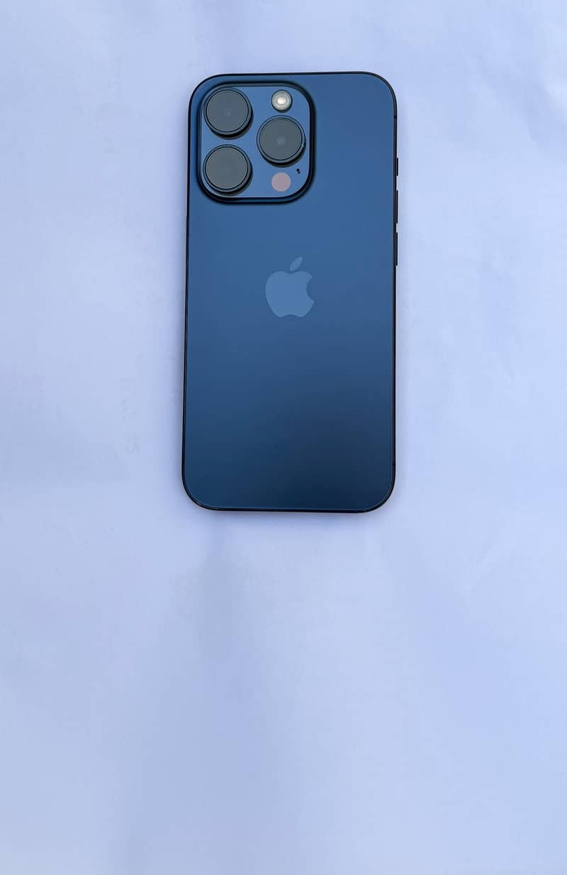 Apple iPhone 15 Pro 6