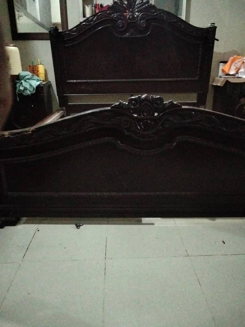 king size bed 1
