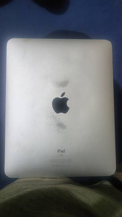apple I pad read description contact 03264315539whatsapp
