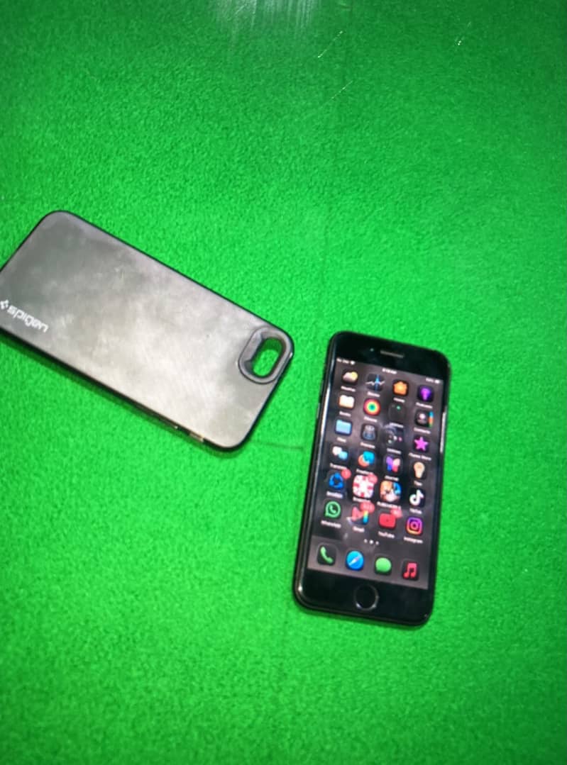 Apple iPhone SE 0