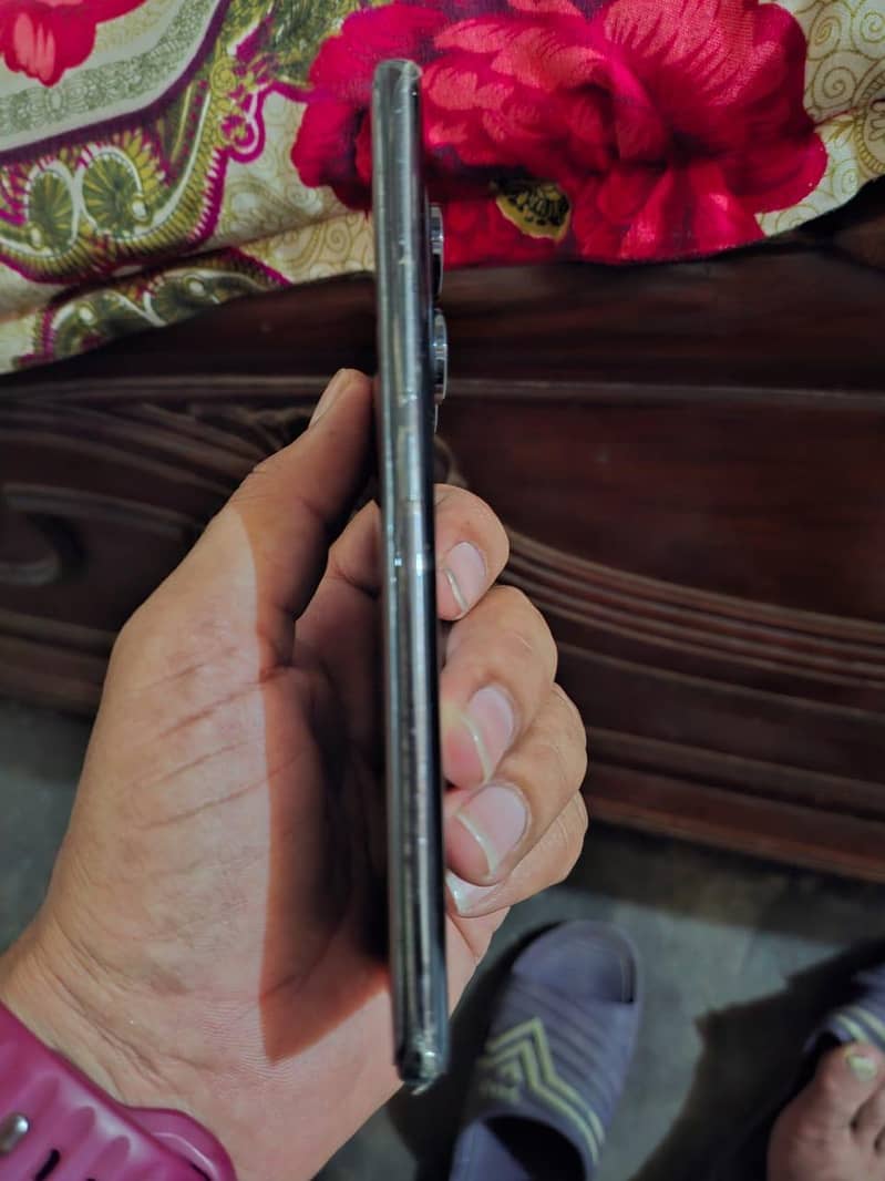 Xiaomi Redmi Note 14 Pro 3