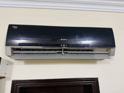Gree 1.25 Ton Inverter AC