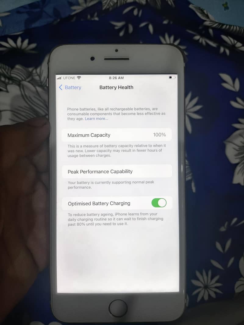 Apple iPhone 7 plus 1