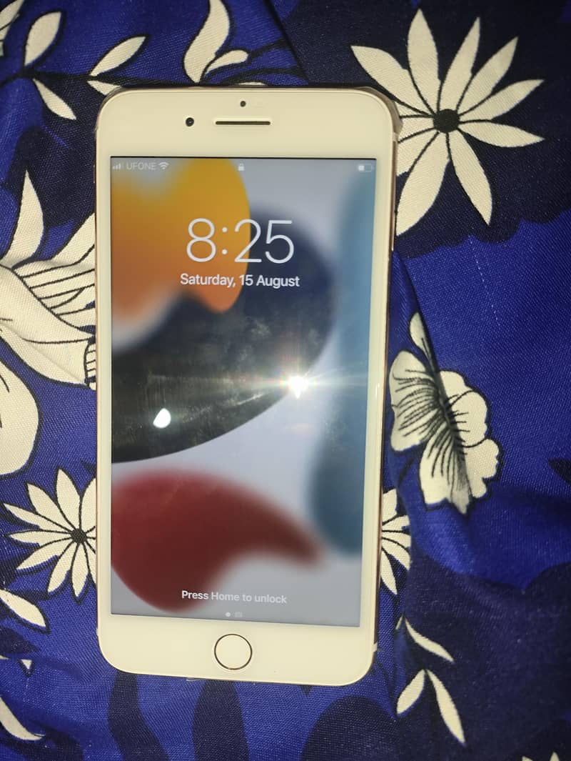 Apple iPhone 7 plus 4