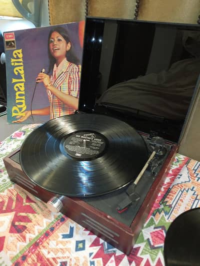 3 Speed Turntable Available in Excellent Condition