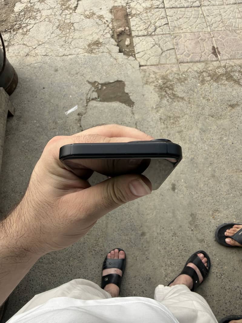 iPhone 15 JV 4