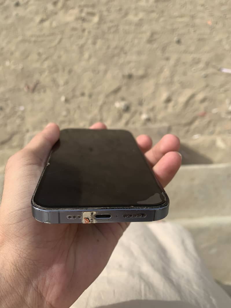 Apple iPhone 13 Pro 2