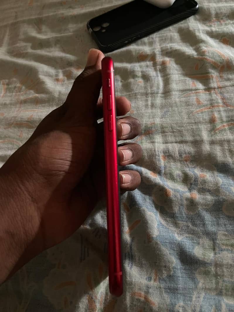 iPhone XR 3