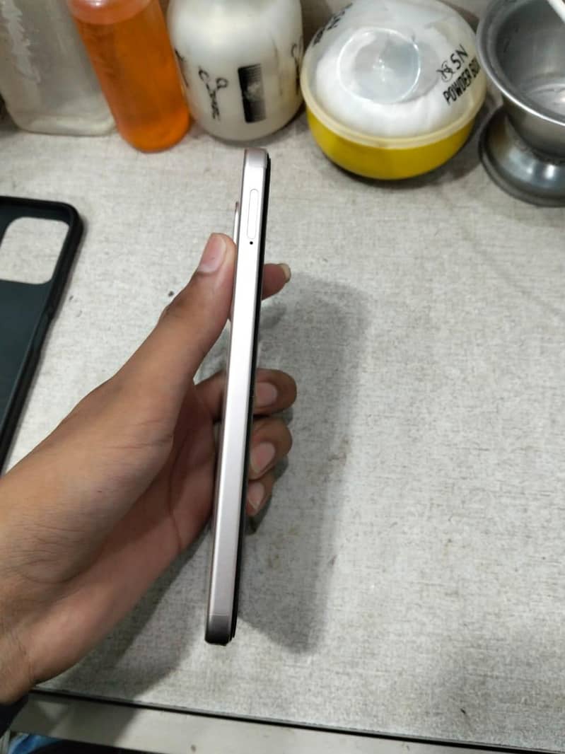 OPPO A6 2