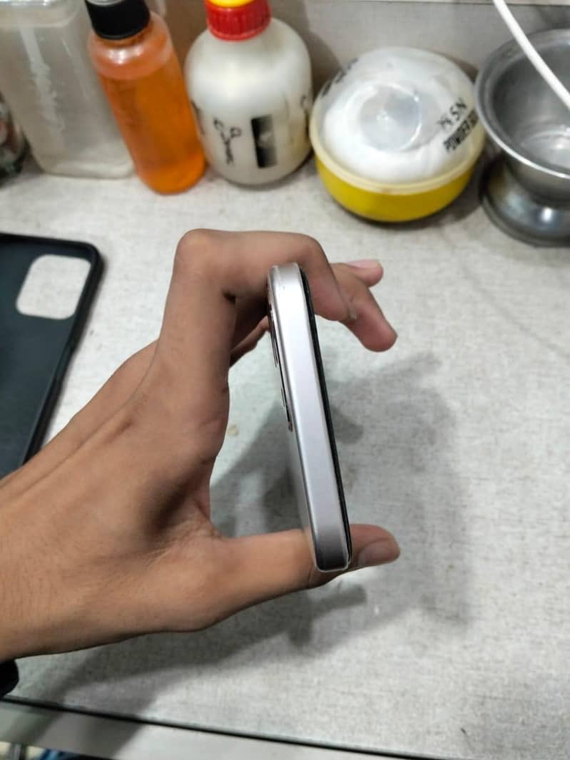 OPPO A6 4