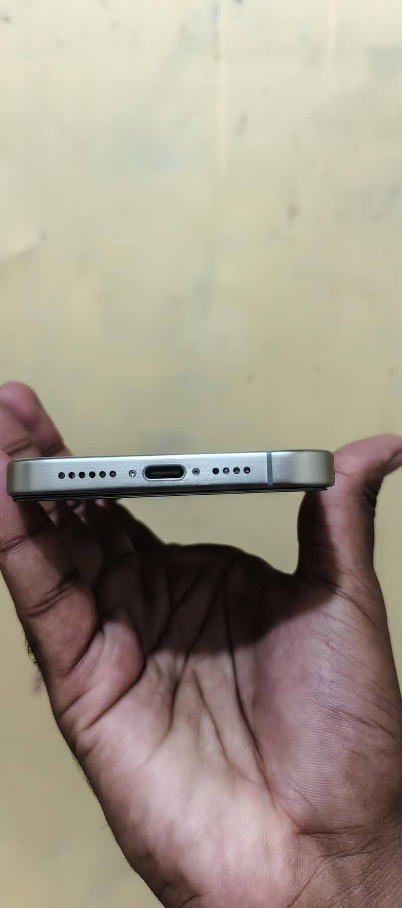 Apple iPhone 15 Pro Max 2