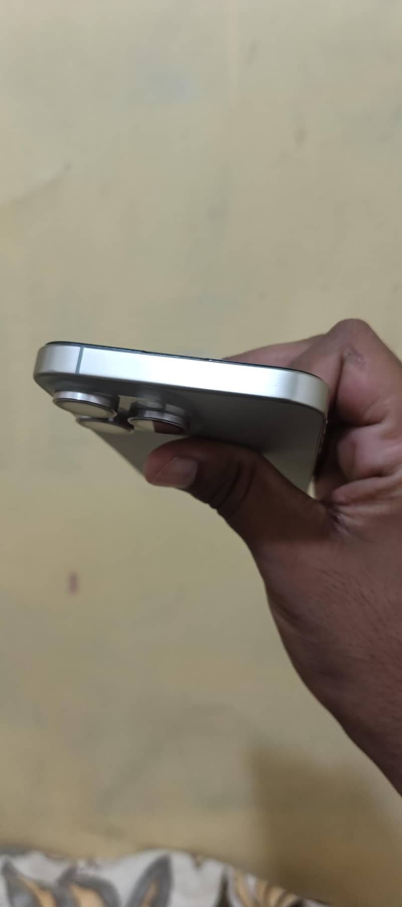 Apple iPhone 15 Pro Max 3
