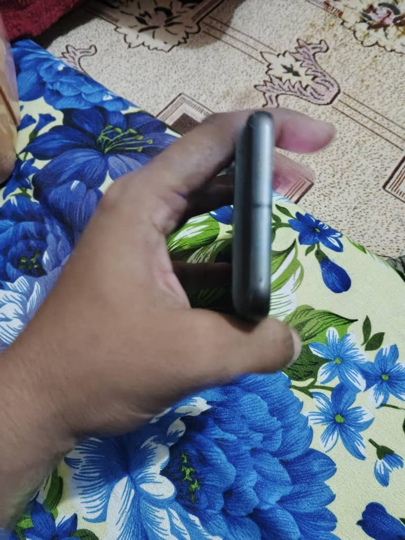Google Pixel 8 3