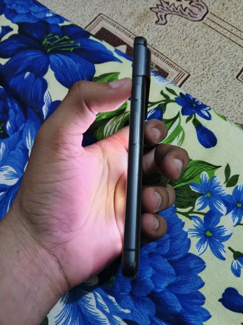 Google Pixel 8 5