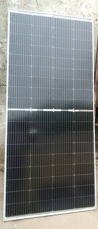 340 watt solar panel in good condition