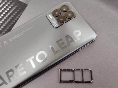 Gaming Realme 8 Pro With indisplay Fingerprint