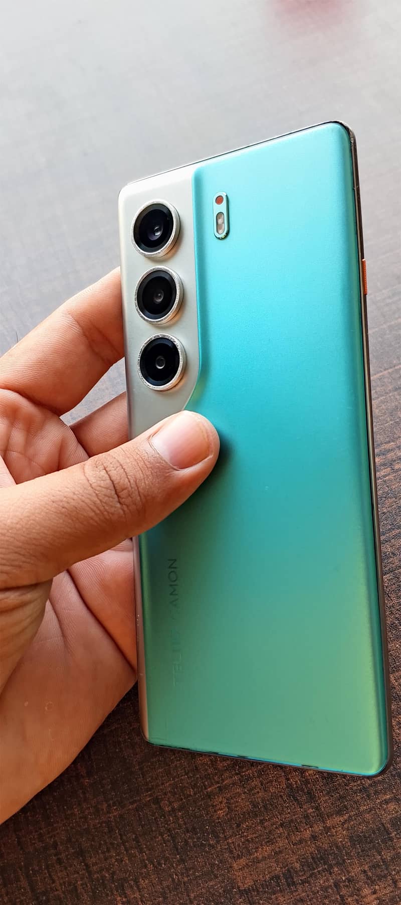 Tecno CAMON 40 Pro 1