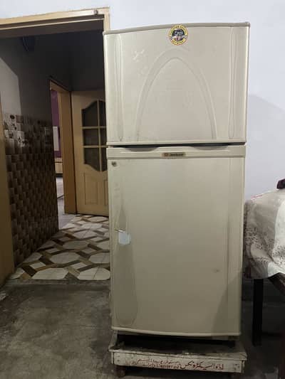 Dawlance refrigerator medium size